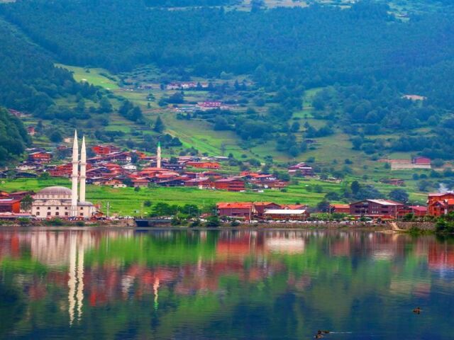 Adana Mersin Çıkışlı Uçaklı Batum ve Ayder Turu Batum Konaklamalı