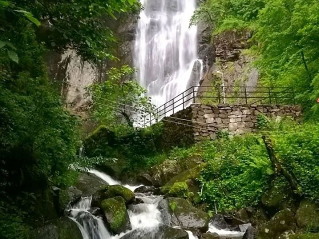 İkonik Doğu Karadeniz Yaylalar ve Batum Turu| 4 Gece Konaklamalı Uçaklı Adana Çıkışlı Trabzon Başlar