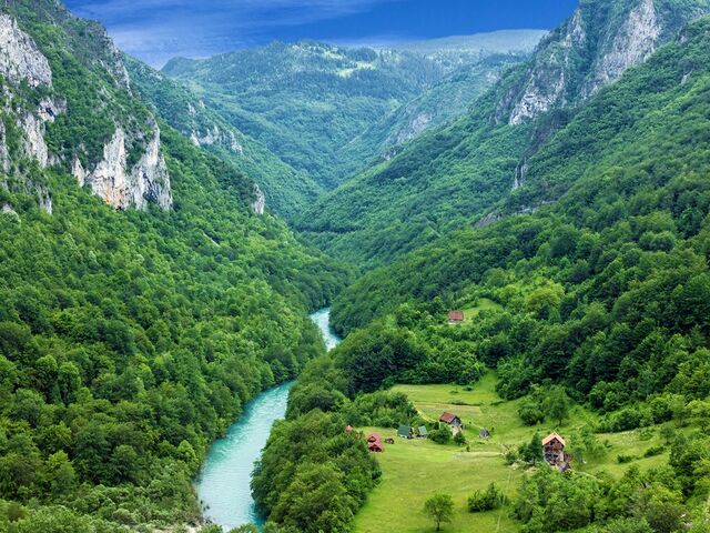 Kosovalı Büyük Balkanlar Turu AJet ile Extra Turlar ve Akşam Yemekleri Dahil SKP-PRN