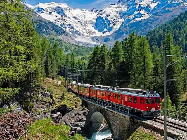 Bernina Ekspress İle Noel Pazarları Turu