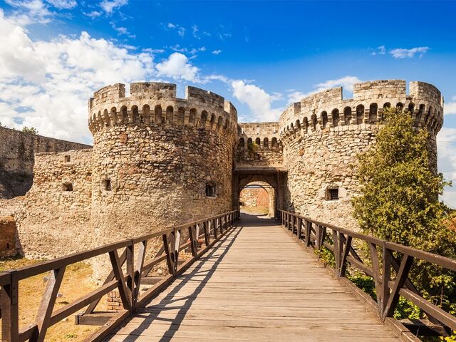 Kosovalı Büyük Balkanlar Turu AJet ile Extra Turlar ve Akşam Yemekleri Dahil TZL-TZL