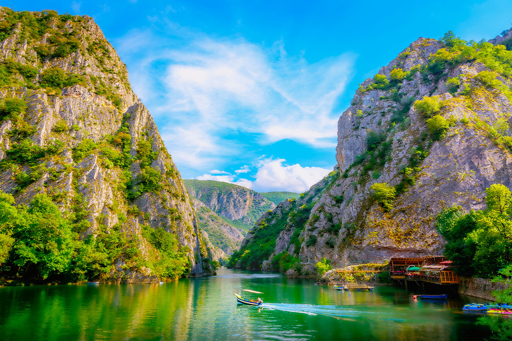 Kosovalı Büyük Balkanlar Turu AJet ile Extra Turlar ve Akşam Yemekleri Dahil SKP-PRN