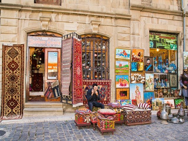 Baştan Başa Azerbaycan Turu Ekstra Turlar ve Yemekli Azeri Gecesi Dahil!