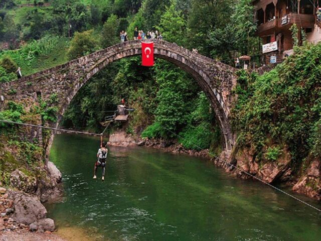 Butik Karadeniz & Batum Turu 3 Gece 4 Gün