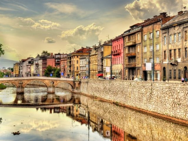 Diyarbakır Çıkışlı Kosovalı Büyük Balkan Turu AJet İle Extra Turlar ve Akşam Yemekleri Dahil 7 Gece
