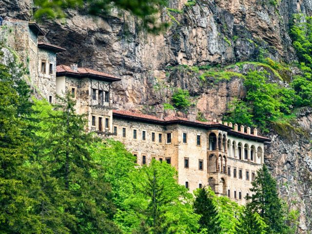 İkonik Karadeniz Yaylalar ve Batum Turu Trabzon Başlar| 3 Gece Konaklamalı Uçaklı İstanbul Çıkışlı