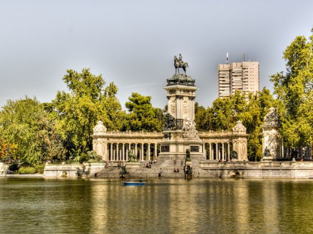 Comfort İspanya & Endülüs Pegasus Hava Yolları ile 7 Gece (BCN-MAD) Ekstra Turlar Dahil 2026