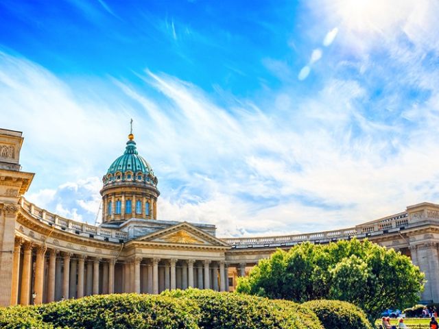 Kral & Kraliçe St. Petersburg Moskova Turu - 2026 (LED-VKO)