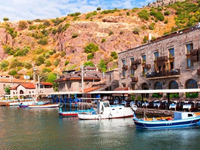 Adana Mersin Çıkışlı Uçaklı Kuzey Ege Turu (Foça ve Ayvalık Tekne Turu ile) 4 Gece Konaklamalı