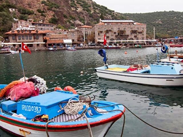 Adana Mersin Çıkışlı Uçaklı Kuzey Ege Turu (Foça ve Ayvalık Tekne Turu ile) 4 Gece Konaklamalı
