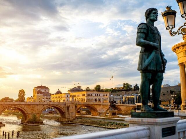 Otobüs İle Balkan Üçgeni Turu Çevre Gezileri Dahil 2026