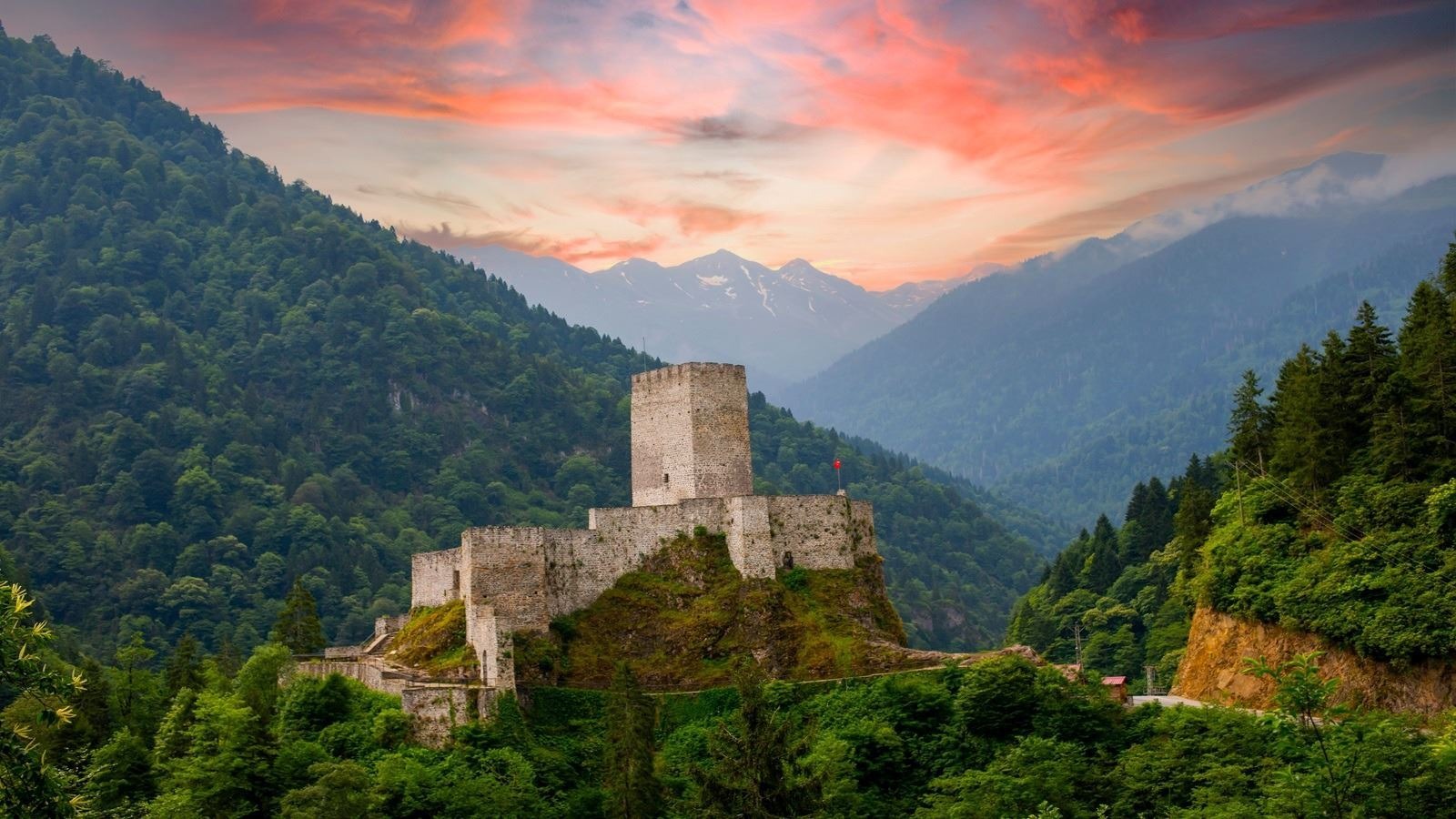 İzmir Çıkışlı Otobüslü Karadeniz Yaylalar ve Batum Turu (4 Gece Konaklama) (Batum ve Yayla Konaklama)