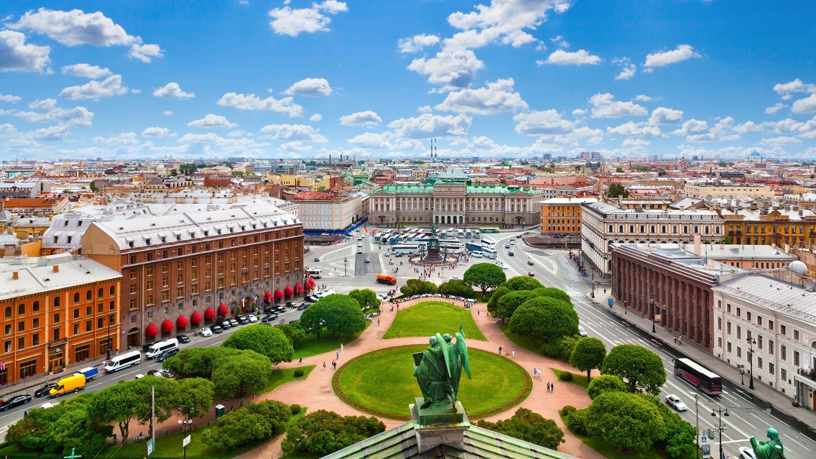 Kral & Kraliçe St. Petersburg Moskova Turu - 2027 TK (LED-VKO)